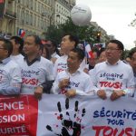 manifestation massive de la communauté chinoise contre le racisme envers les Asiatiques